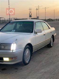 تۆیۆتا کراون